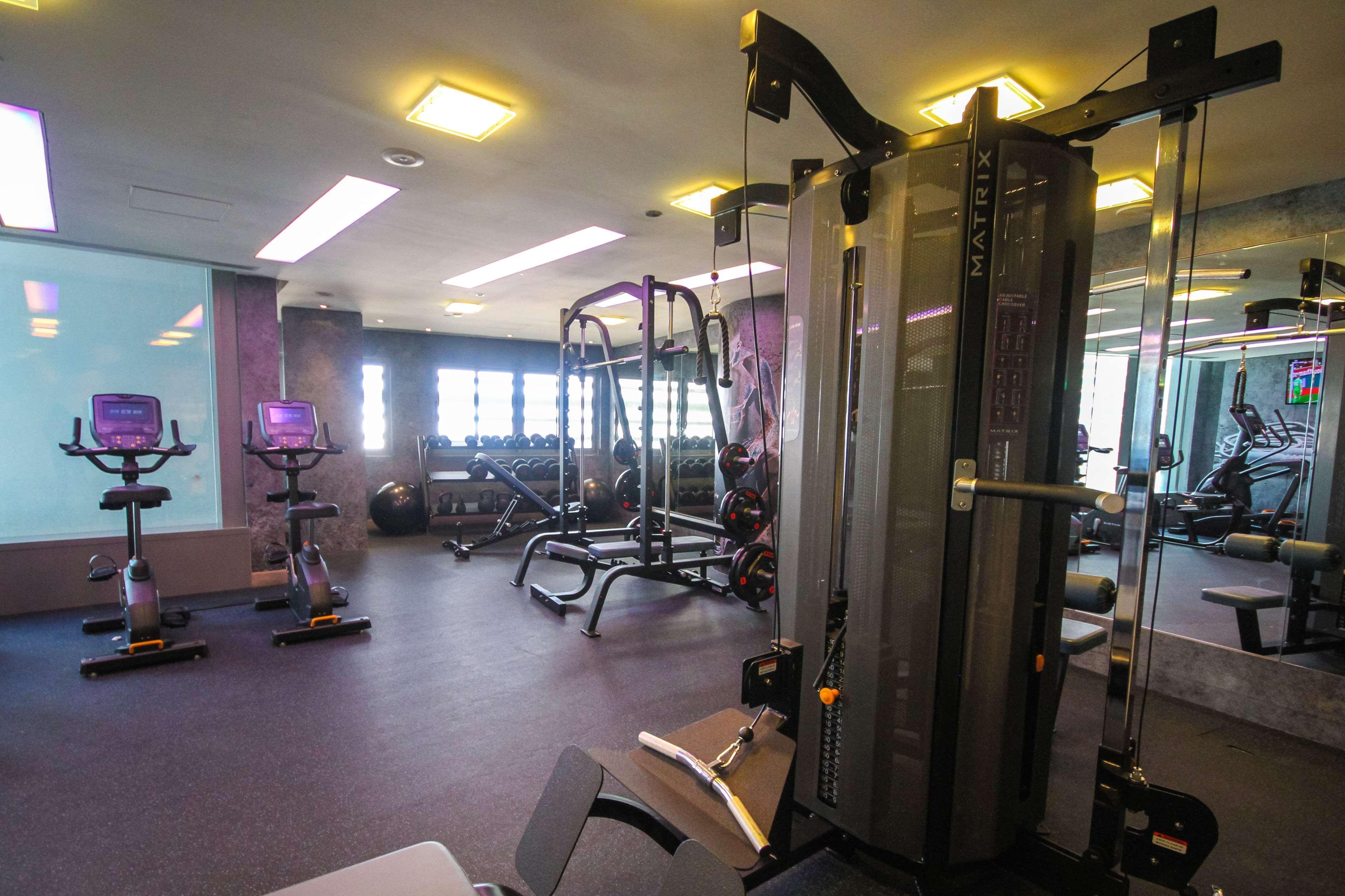 Media One Hotel Дубай Екстериор снимка